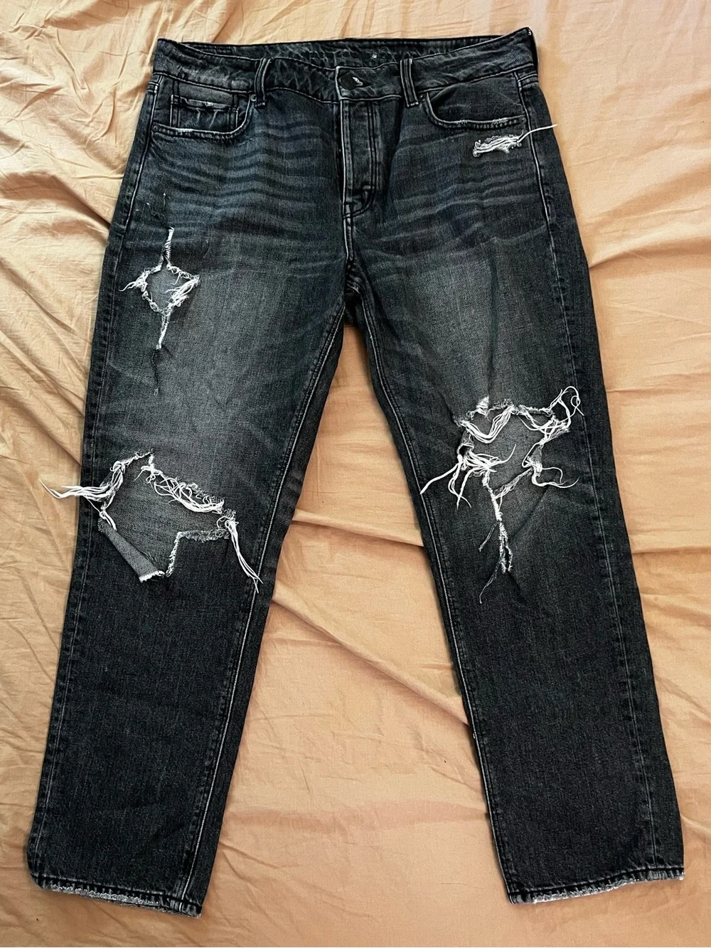 American Eagle Outfitters Women's Black Distressed Straight Leg Jeans